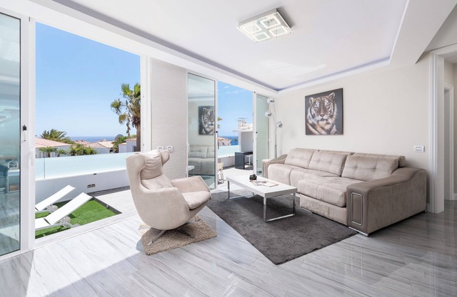 Villa de vacances 'Karat Villa Ocean Golf' avec vue sur la mer, Wi-Fi et climatisation