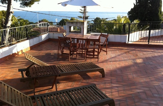 Villa de vacances à Tarragone avec terrasse plein air, jardin et Wi-Fi.