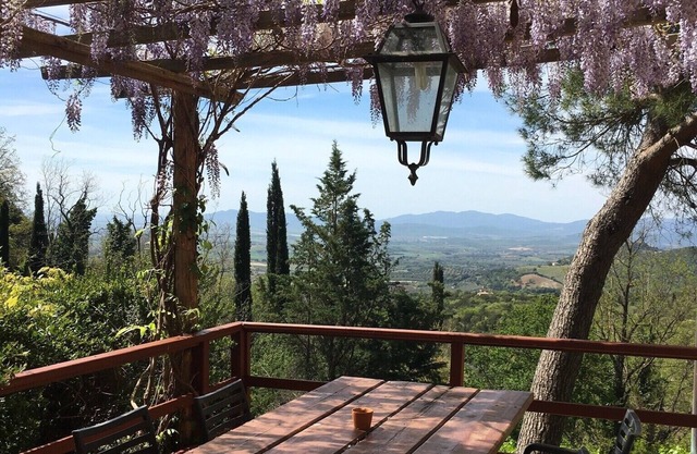 VACANCES DANS UNE ANCIENNE FERME TOSCANE - LA PERGOLA