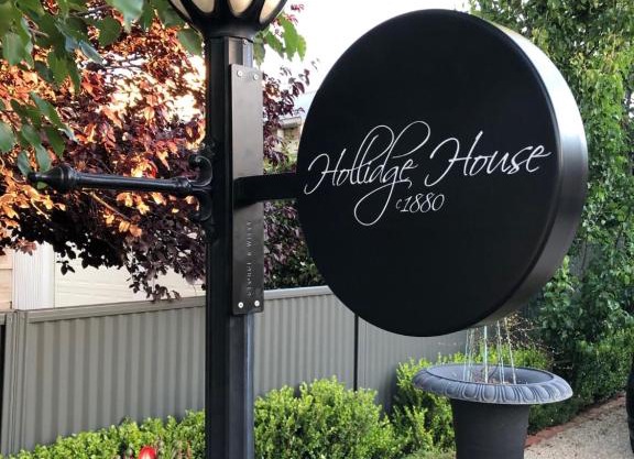 Hollidge House 5 Star Luxury Apartments