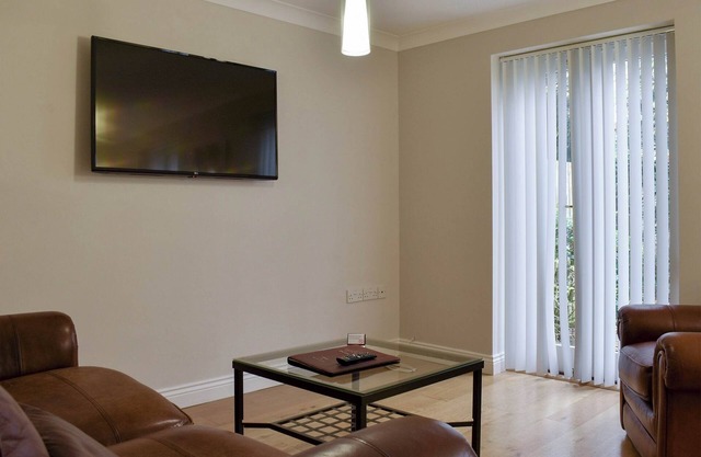2 bedroom accommodation in Bower Hinton, near Martock