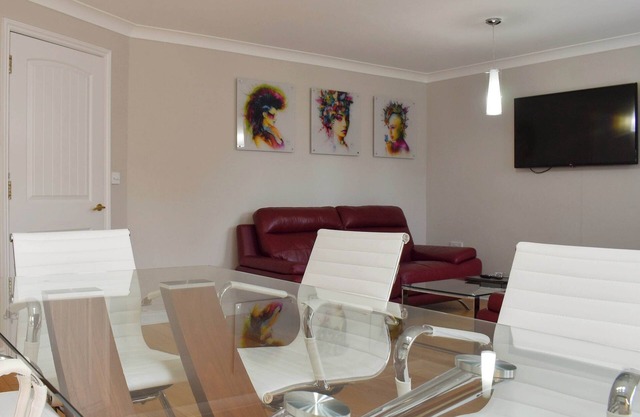 3 bedroom accommodation in Bower Hinton
