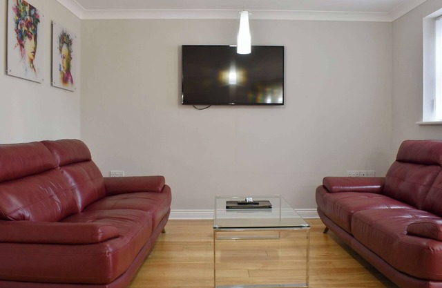 4 bedroom accommodation in Bower Hinton