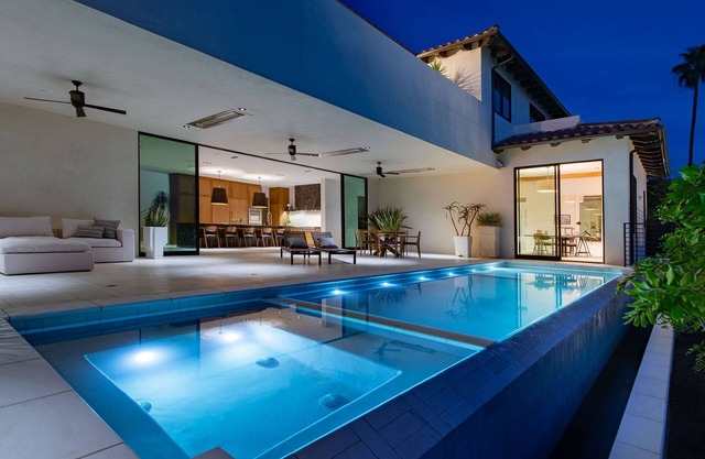 Hollywood VIP Getaway with Pool, Hot Tub, and Moren