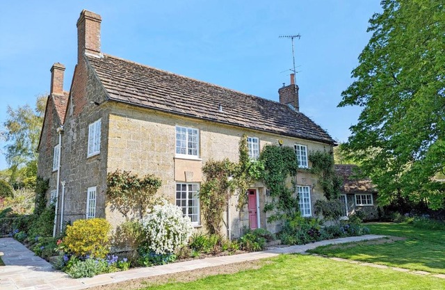 Holme Street House and Dove Cote Lodge