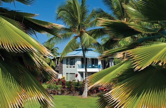 Holua Resort