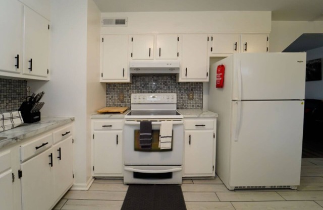 Home away from Home--Conveniently located in a quiet place