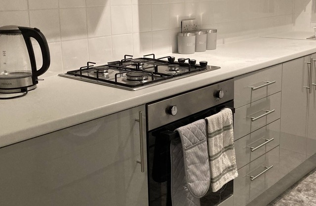 Home away from Home: welcoming 2 bed whole house in North Liverpool near Aintree