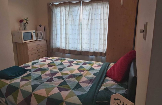 Comme à la maison. La maison est rangée, calme.
