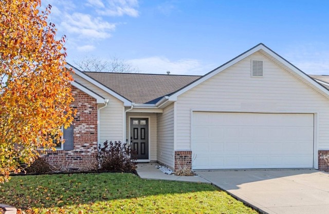 Home for 5 w/Garage and Yard
