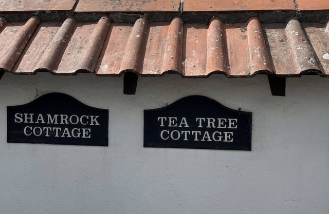 Home from home - classic country cottage with all amenities in peaceful village