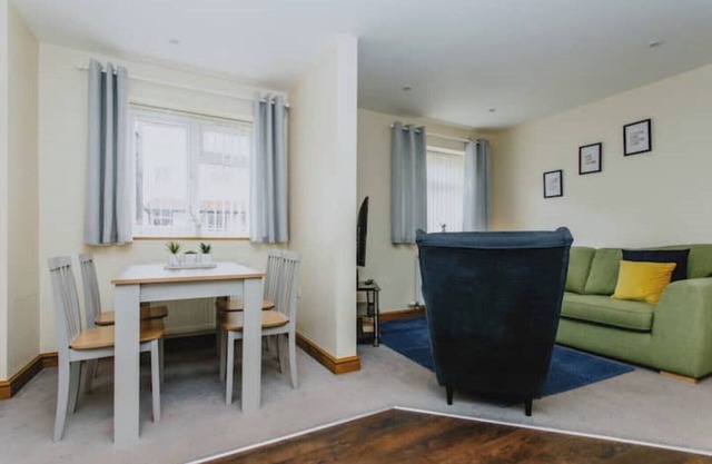 Home From Home Free Parking Ground Floor Apt
