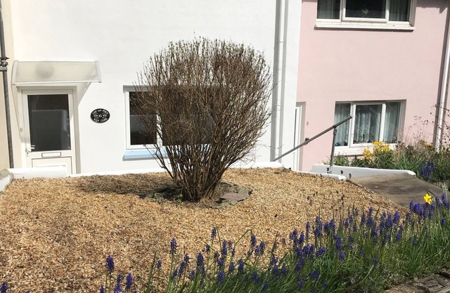 "Home from Home" dans cette Cottage entièrement équipée - 5 mn à pied de la plage Cawsand!