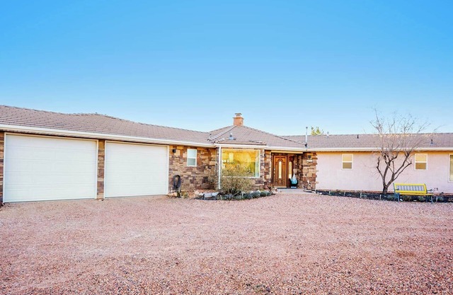 Red Rock Oasis in Kanab Pet Friendly!