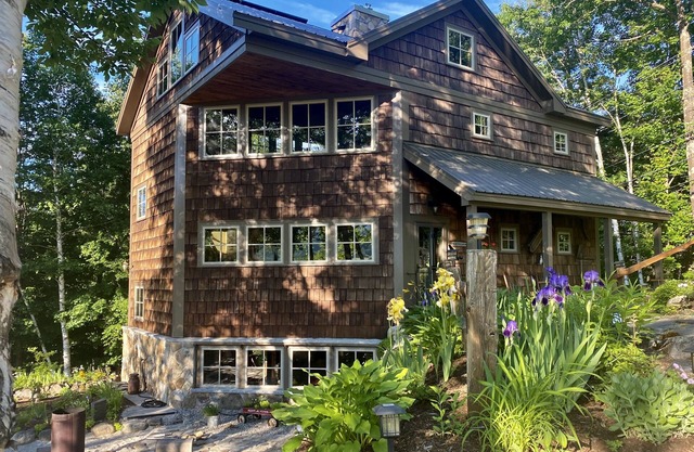 JACKSON HOME SUR BLACK MTN! VUE IMPRENABLE, PRIVÉ, EMPLACEMENT IDÉAL SUPER UNIQUE