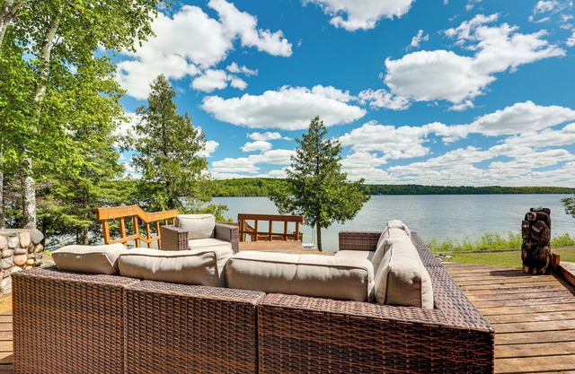 Iron River House sur le lac Chicagon Avec Sauna et Quai