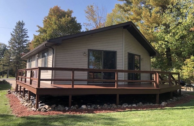Home on the Lake AND Snowmobile / ATV Trails