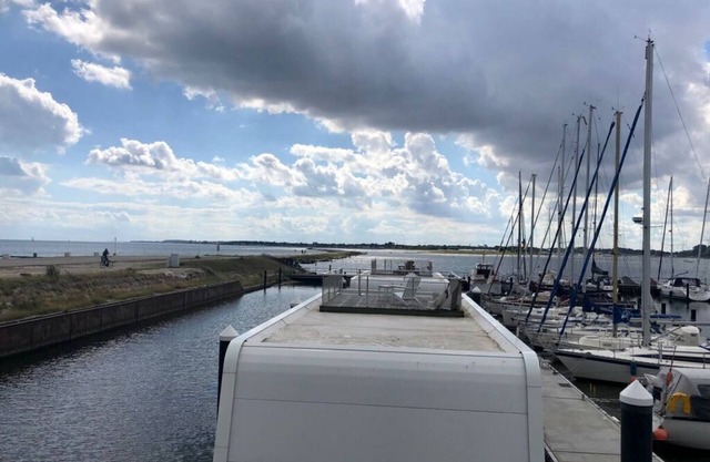 Puerto base Retiro moderno