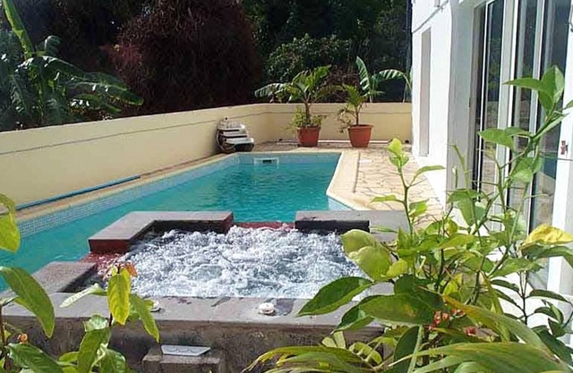 Homerez - Appartement à 15 km de la plage pour 4 pers. avec piscine partagée