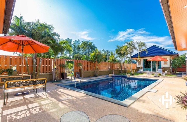 MAISON SEJOUR VILLA DE LUXE AVEC PISCINE