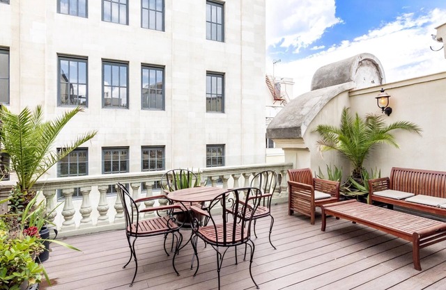 Charming Home Suit Home IV - Studio apartment with large communal terrace.