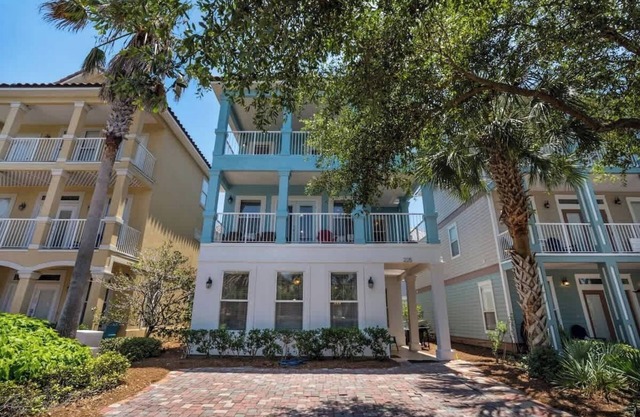 Home Sweet Destin - 6BDR - Sleeps 14 - Next 2 Beach
