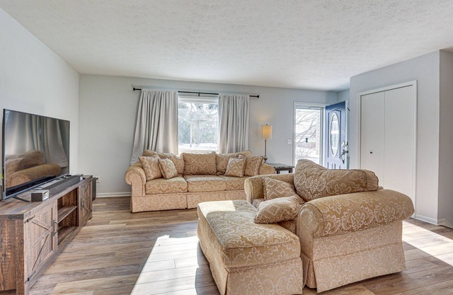Home w/ Fire Pit & Sunroom: 9 Mi to Downtown Akron