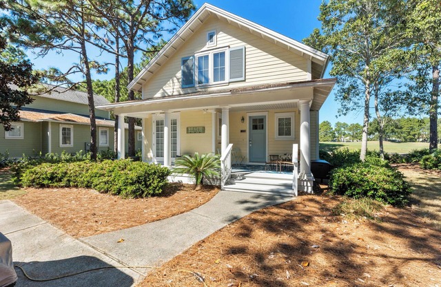 Home w/ Golf Cart on Golf Course In Baytowne Wharf!