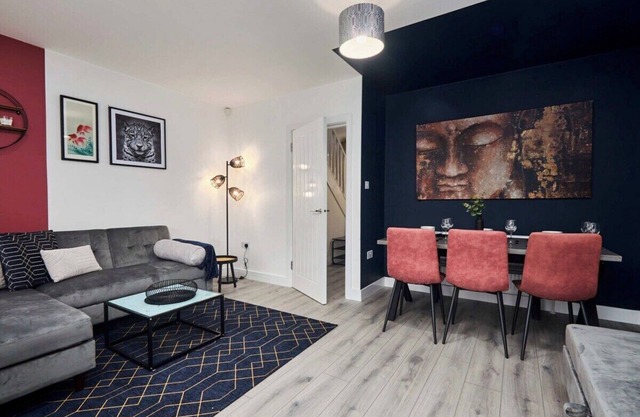 Luxury 4 bedroom House with 2.5 bathrooms.