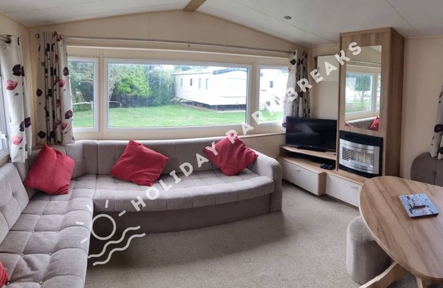 Homely 2 Bedroom Holiday Home @ Seal Bay Resort