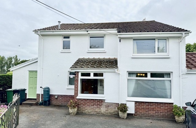 Homely 4 bed in Barnstaple