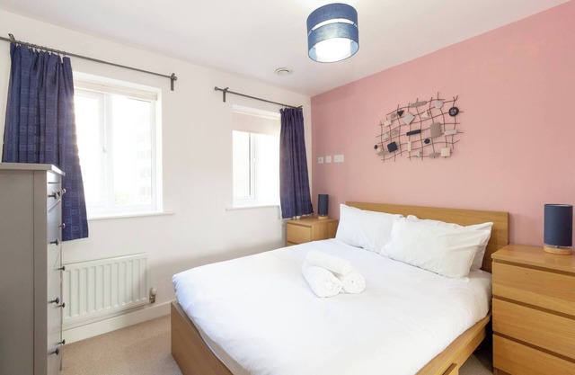 Homely 4BD Townhouse Next to Hanley Park