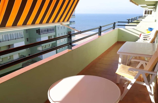 Homerez - À 200 m de la plage ! Appartement pour 6 pers. avec piscine partagée