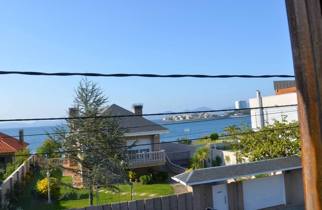 Homerez - À 50 m de la plage ! Villa pour 17 pers. avec piscine et jardin à Oia