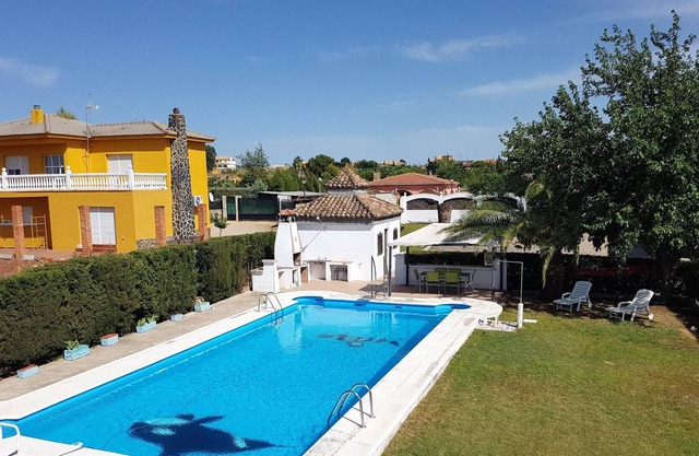 Homerez - Villa exceptionnelle pour 6 pers. avec piscine et jardin à Linares