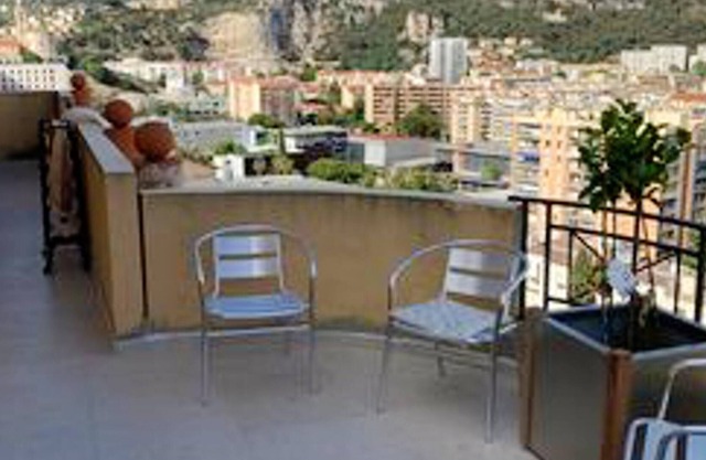 Homerez - Appartement 4 km away from the beach for 6 ppl. with sea view at Nice