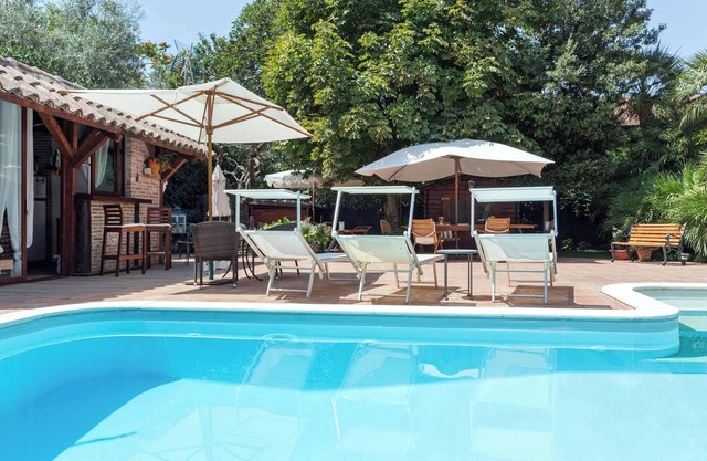 Homerez - Appart à Ragalna avec piscine