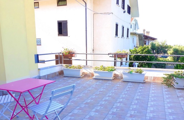 Homerez - Superbe appartement pour 4 pers. avec vue sur la mer à Canosa Sannita