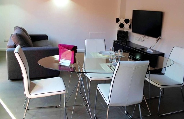 Homerez - Superbe appartement pour 4 pers. avec terrasse et balcon à Olot