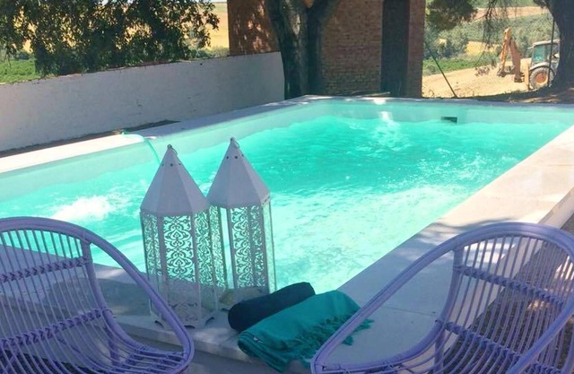 Homerez - Grande villa pour 22 pers. avec piscine et jardin à Palma del Río
