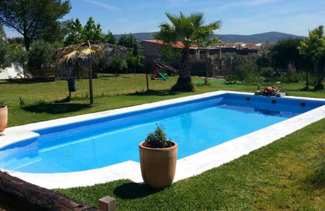Homerez - Villa pour 12 pers. avec piscine, jacuzzi et terrasse à Mirandilla