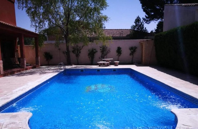 Homerez - Big villa for 14 ppl. with swimming-pool and jacuzzi at Arcas