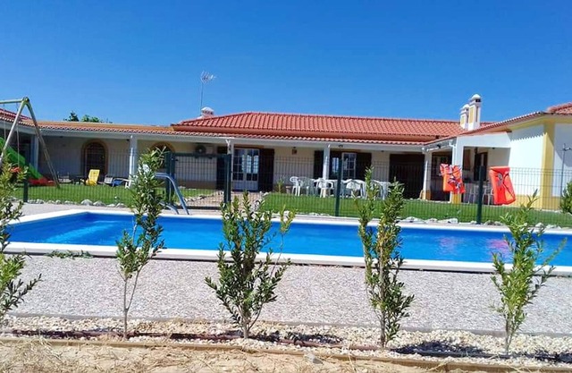 Homerez - Grande villa pour 10 pers. avec piscine et terrasse à Grândola
