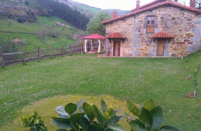 Homerez - Maison charmante à La Cavada avec Jacuzzi