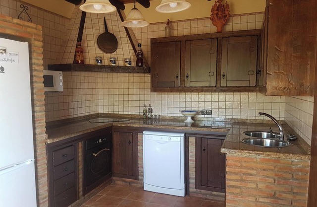 Homerez - Casa encantadora en Arriate con piscina privada.