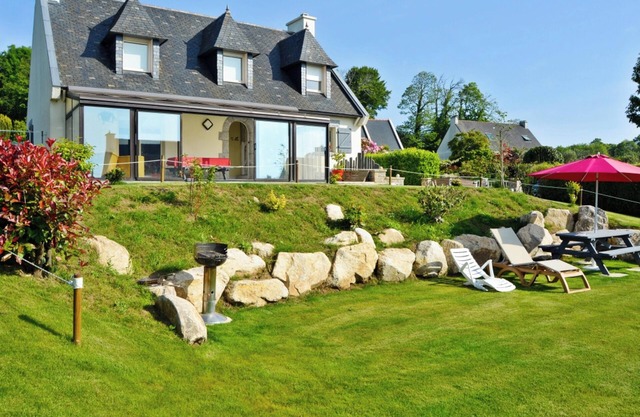 Homerez - Maison charmante à Plomelin avec jardin.