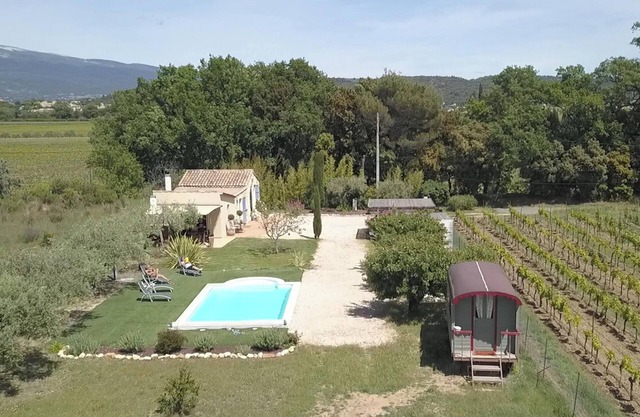 Homerez - Charming House in Modène with Private Pool