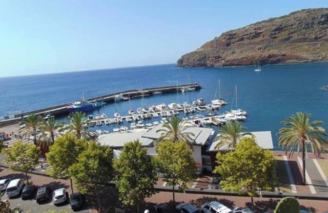 Homerez - Casa encantadora en Machico con vista a la montaña y jardín