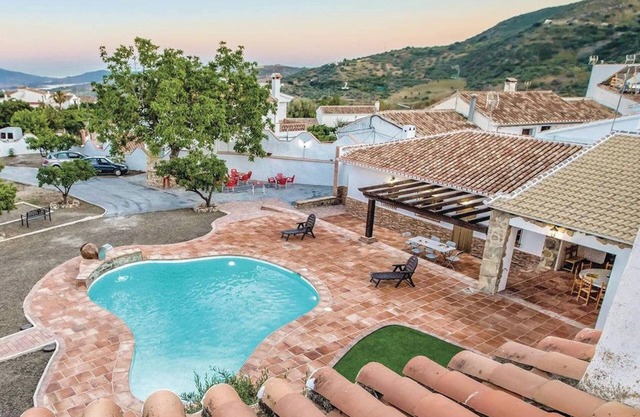Homerez - Villa charmante à Mondrón avec piscine privée