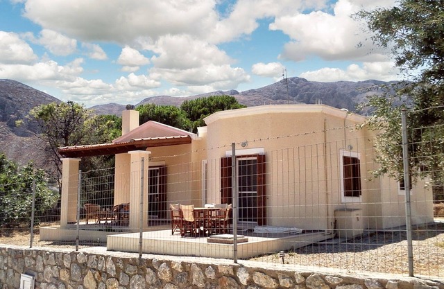 Homerez - Villa chic à Kalymnos avec vue sur la montagne